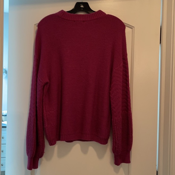 🌺Abound Fushia Knit Sweater - Picture 4 of 6